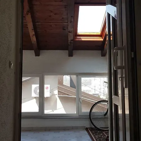 Apartman Birdahic 게스트하우스 *